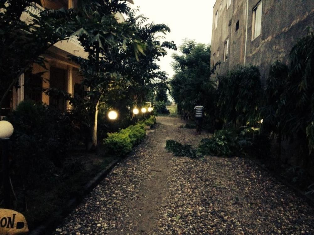 Hotel Jungle Sunset Camp Sauraha Exterior foto